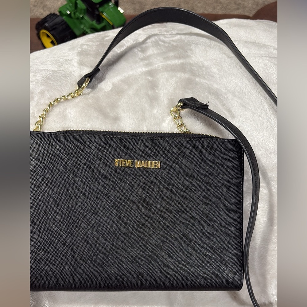 Steve Madden Black Bag with Gold Chain